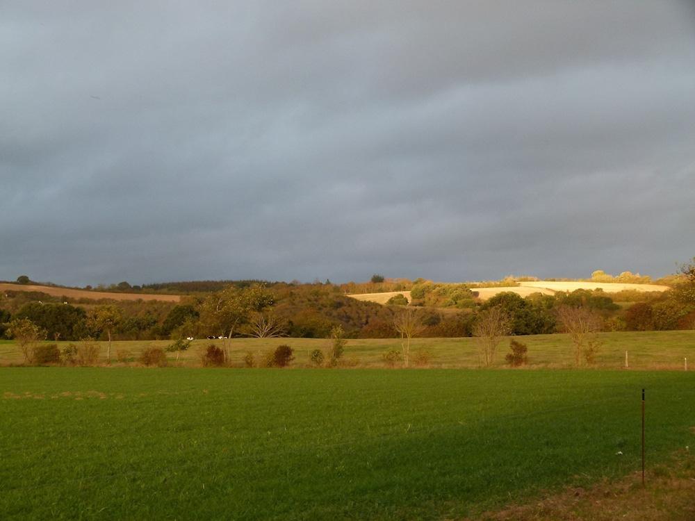 Cottage 12 or 14 seats group (2 ch RMCs in stone farmhouse with garden) Bretagne - Hillion visuel 2/5 Cottage 12 or 14 seats group (2 ch RMCs in stone farmhouse with garden) Bretagne - Hillion visuel 2/5