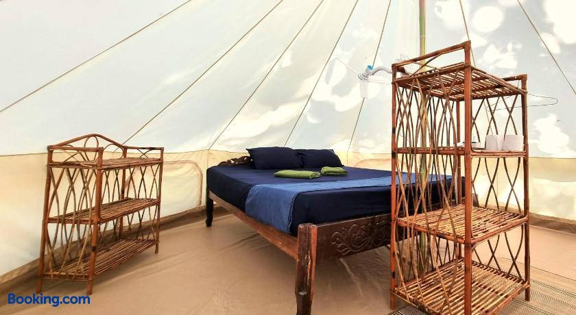 booking-898259-518478820-534054 Sunboo Beach Bungalows