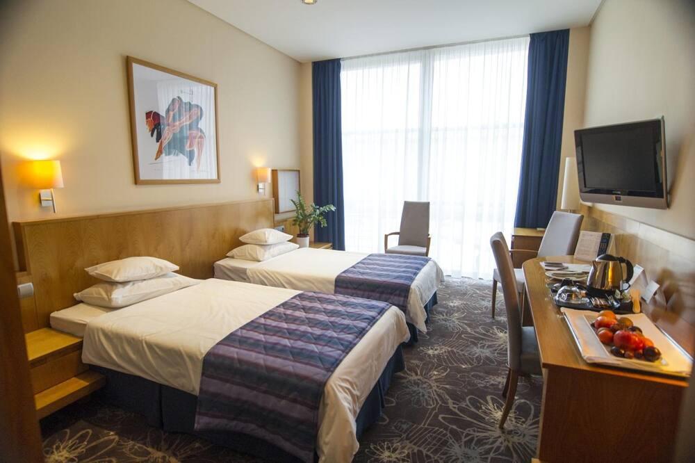 Platan Hotel desde $35 ($̶8̶0̶). Debrecen Hoteles - KAYAK