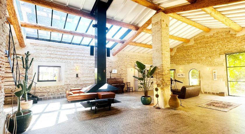 Magnifique Loft Piscine - Tennis - Babyfoot - Languedoc-Roussillon - Nîmes visuel 2/5 Magnifique Loft Piscine - Tennis - Babyfoot - Languedoc-Roussillon - Nîmes visuel 2/5