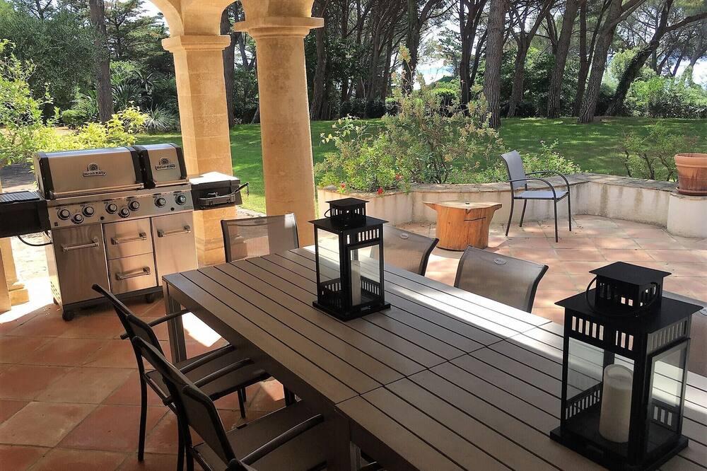 Large renovated property with sea view, indoor pool, beaches 50 meters away Provence-Alpes-Côte d'Azur - Grimaud visuel 1/5