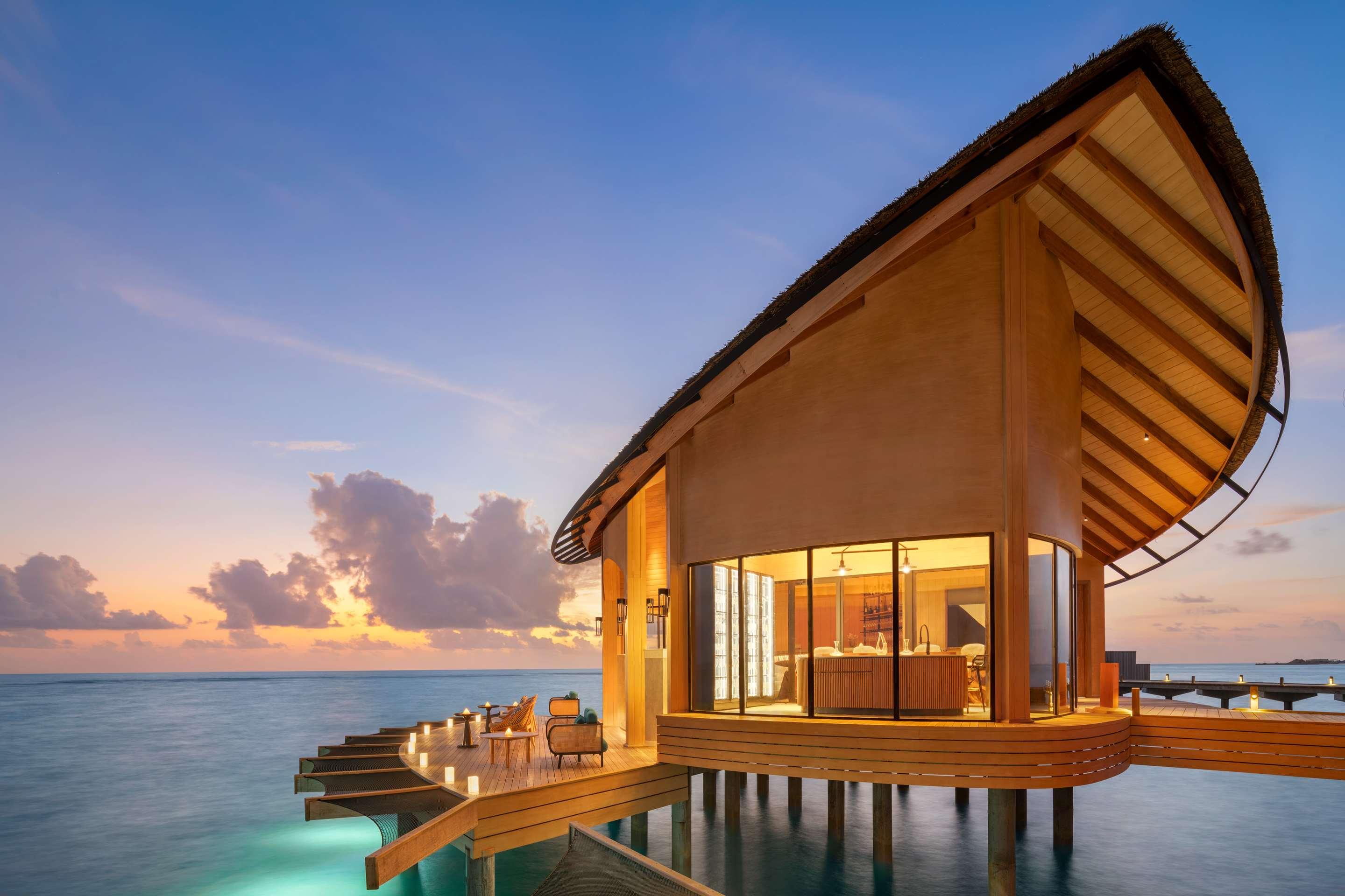 ice-1070466236-99715550-289380 Hilton Maldives Amingiri Resort & Spa