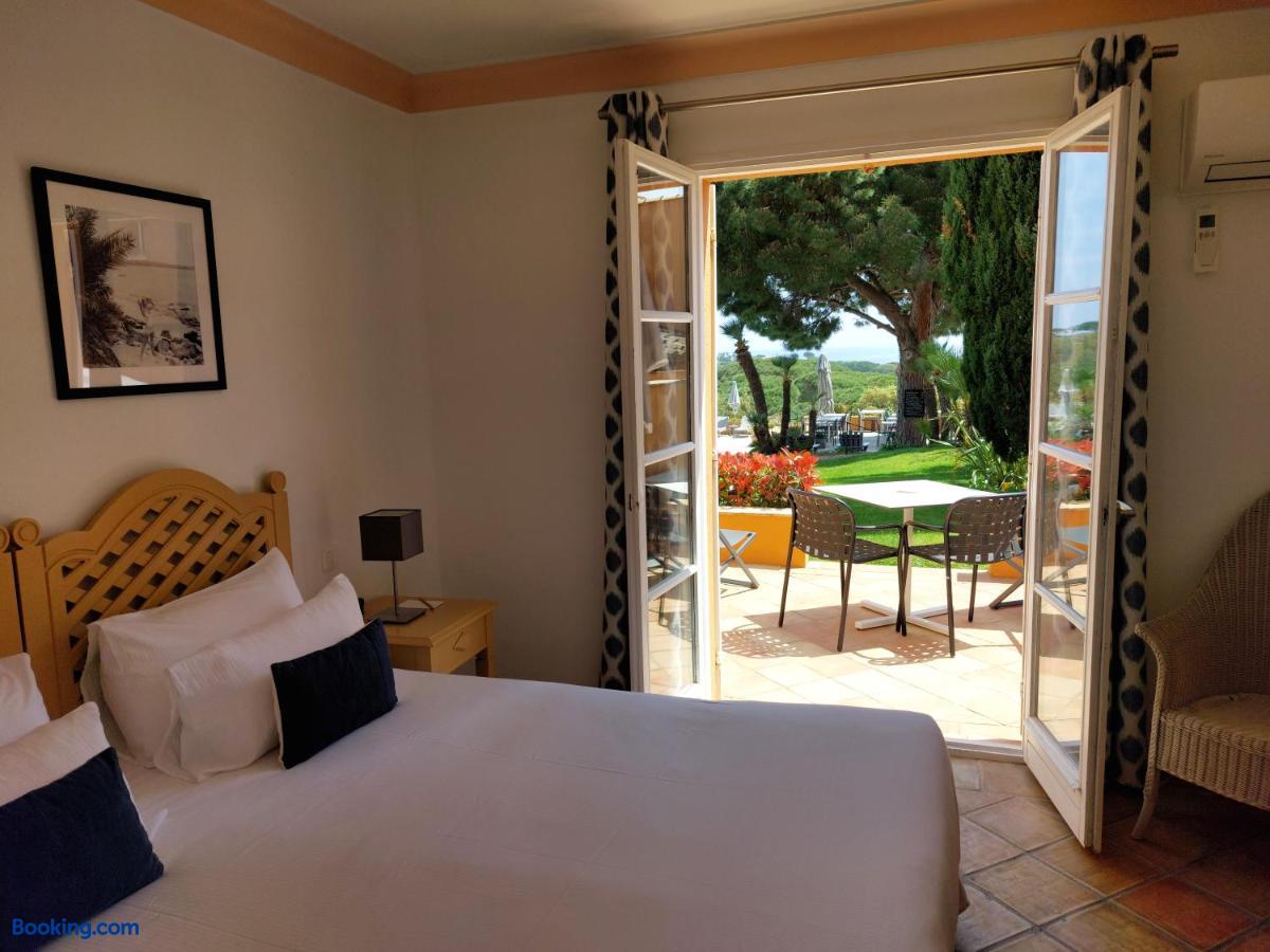 booking-2146285-357073279-084220 Hotel les Bouis