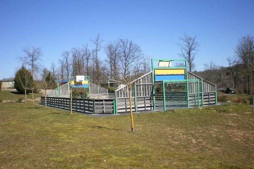 Large furnished cottage with terrace Limouqin - Beynat visuel 5/5 Large furnished cottage with terrace Limouqin - Beynat visuel 5/5