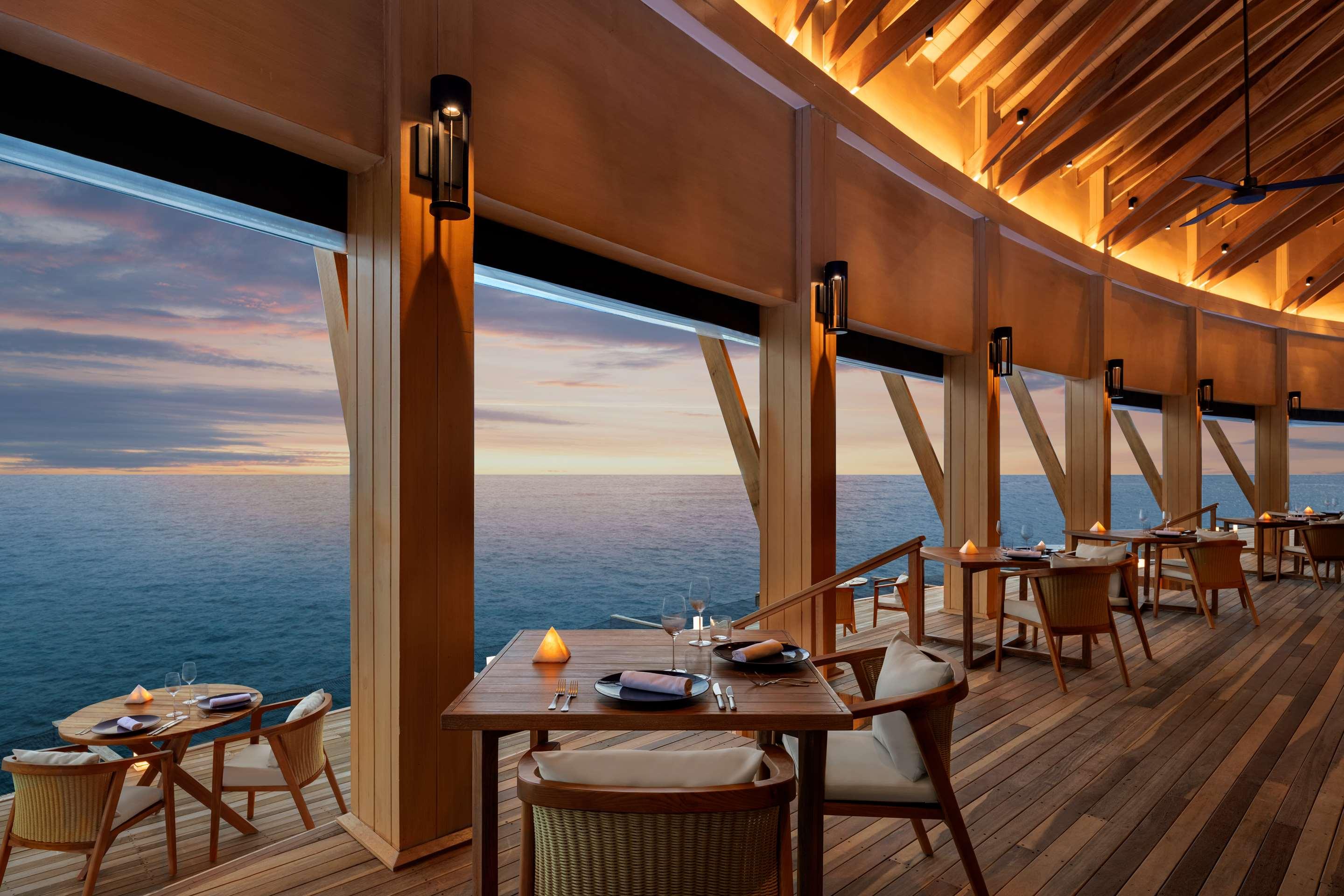 ice-1070466236-99715468-663111 Hilton Maldives Amingiri Resort & Spa