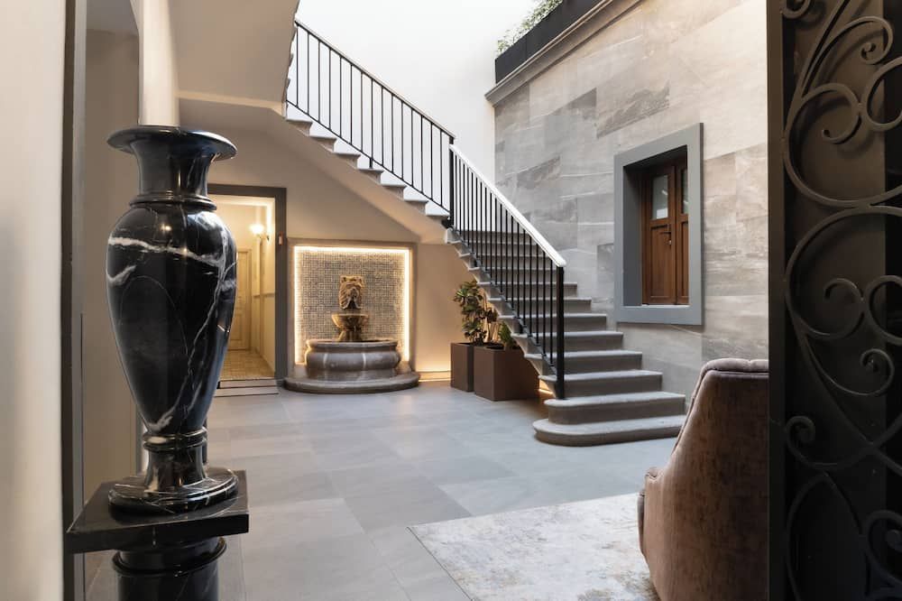 voco Royalty Puebla Downtown by IHG