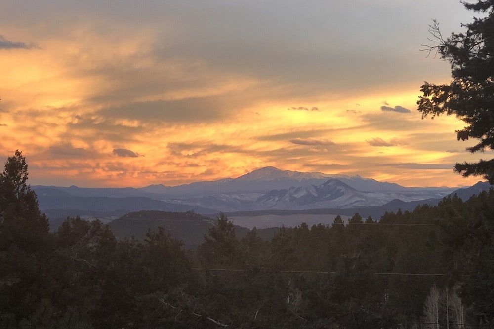 Pikes Peak — image 1 of 1