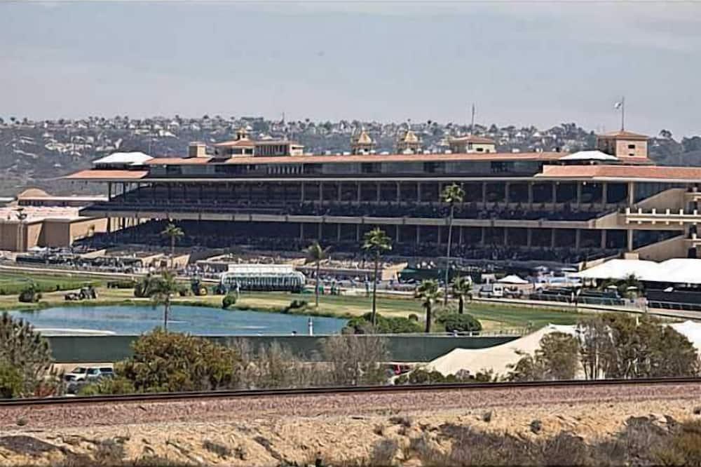 L'Auberge Del Mar: Enjoy the Beach Life with Included Resort Amenities