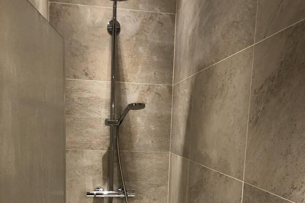 Chalet Soleil, Luxury Alpine Chalet 5 en suite bedrooms Rhône-Alpes - La Chapelle-d'Abondance visuel 4/5 Chalet Soleil, Luxury Alpine Chalet 5 en suite bedrooms Rhône-Alpes - La Chapelle-d'Abondance visuel 4/5