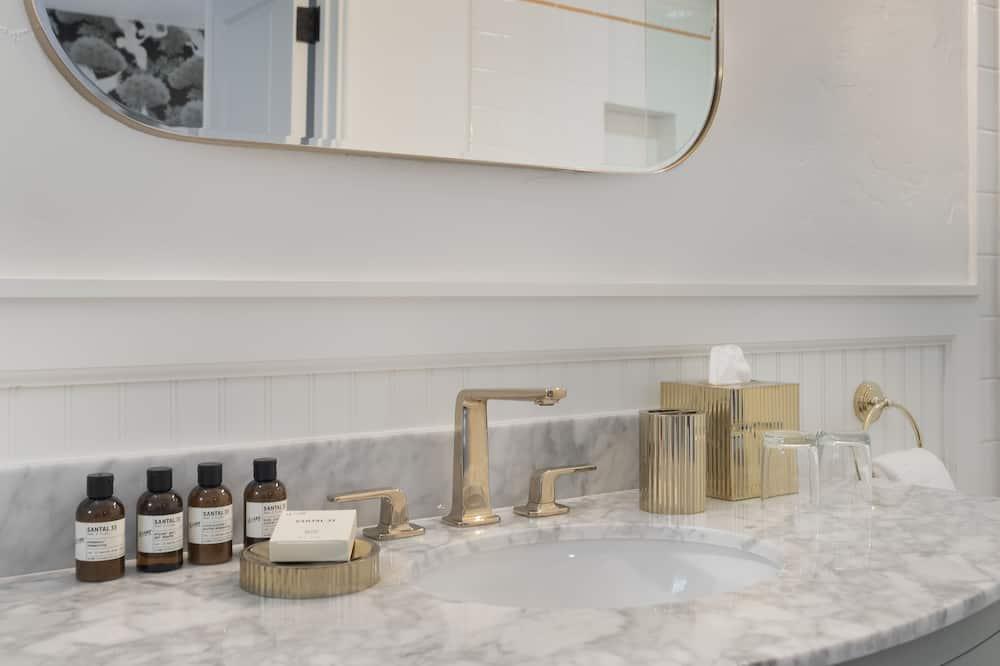 The Colony Palms Hotel and Bungalows - Adults Only