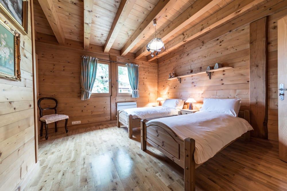 Riders Refuge's 6 Bedroom Chalet with Private Outdoor Hot Tub. Rhône-Alpes - Maandion visuel 1/5 Riders Refuge's 6 Bedroom Chalet with Private Outdoor Hot Tub. Rhône-Alpes - Maandion visuel 1/5