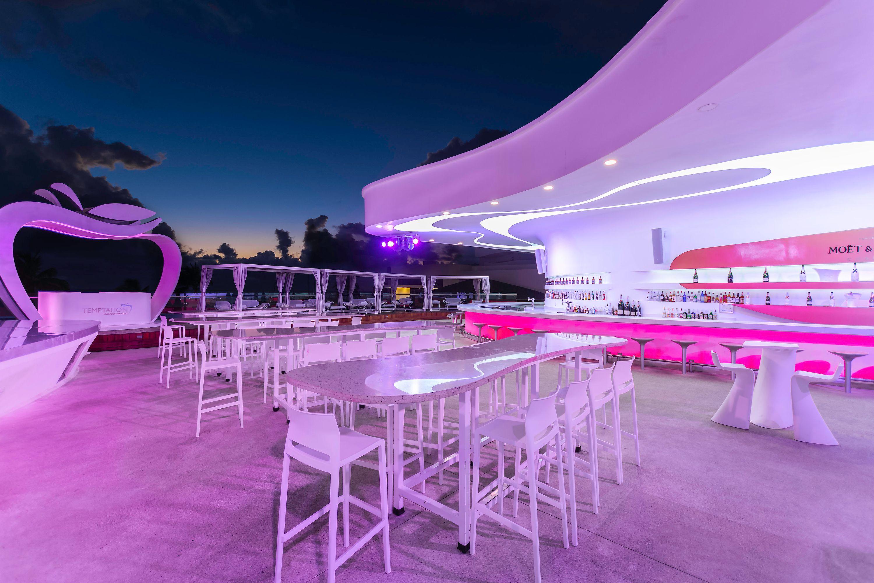 Temptation Cancun Stories 09 - u7s4265
