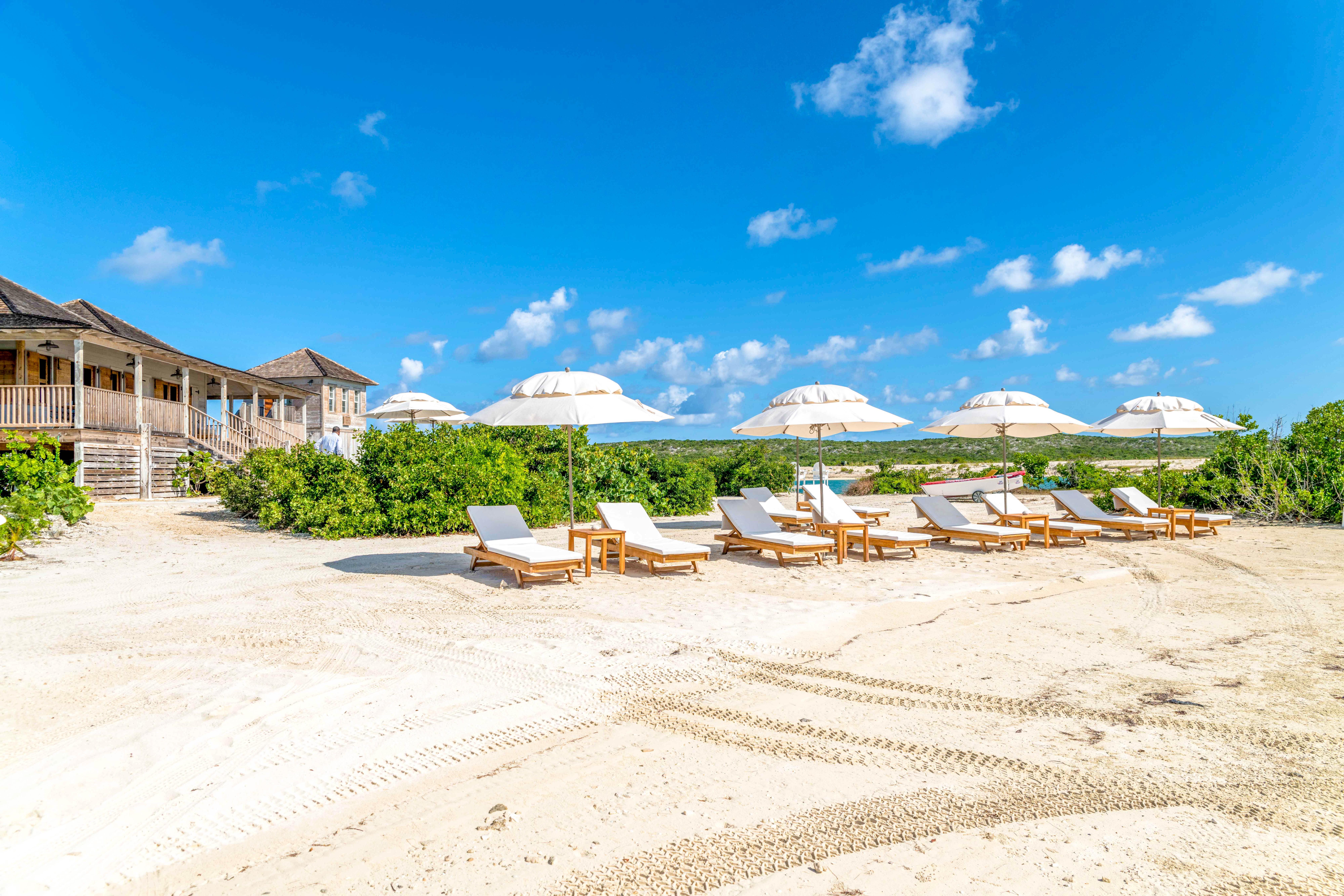 77d88f51-626c4e3b-2 The Ambergis Cay