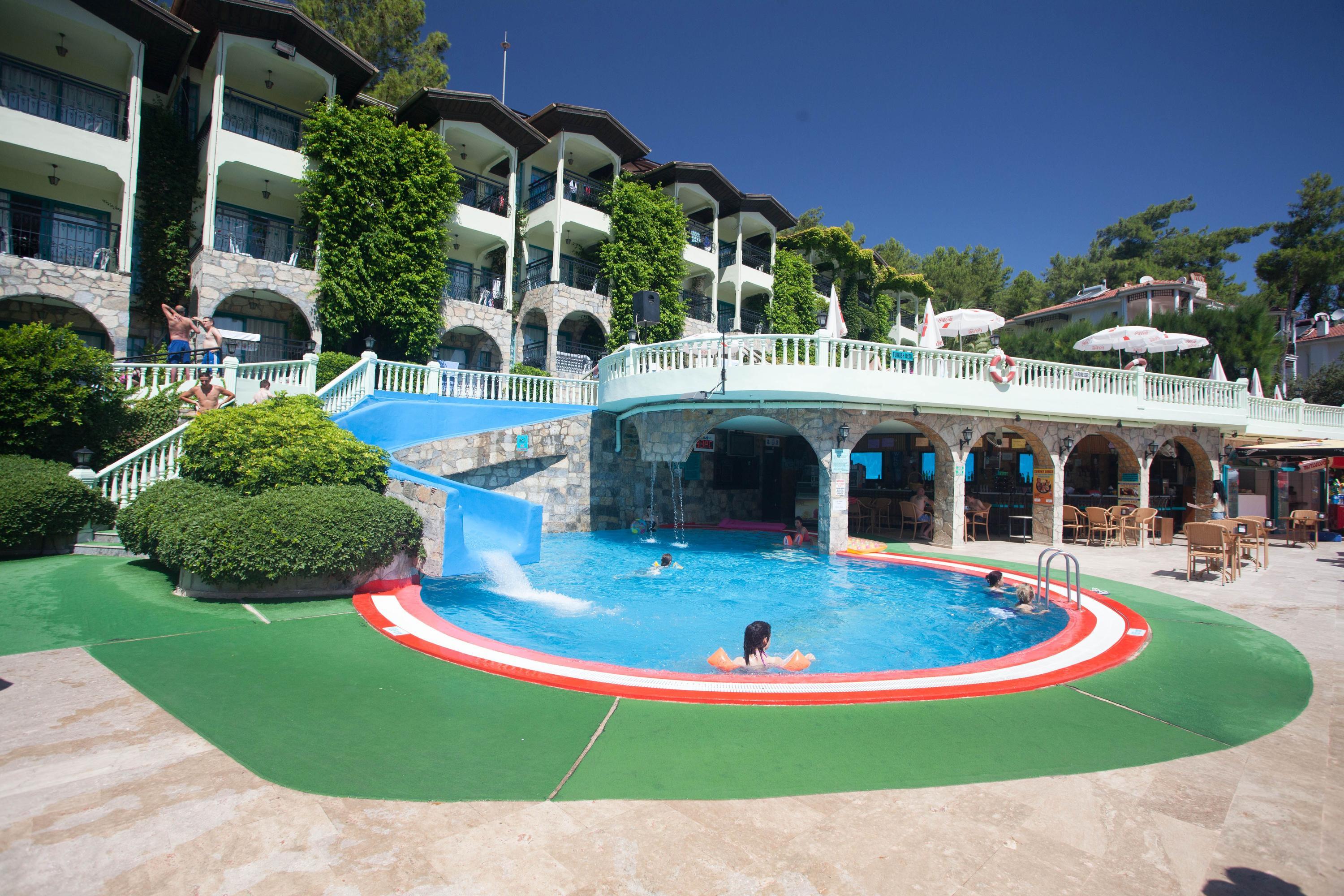 Grand Aquarium ab 21 €. Hotels in Icmeler - KAYAK