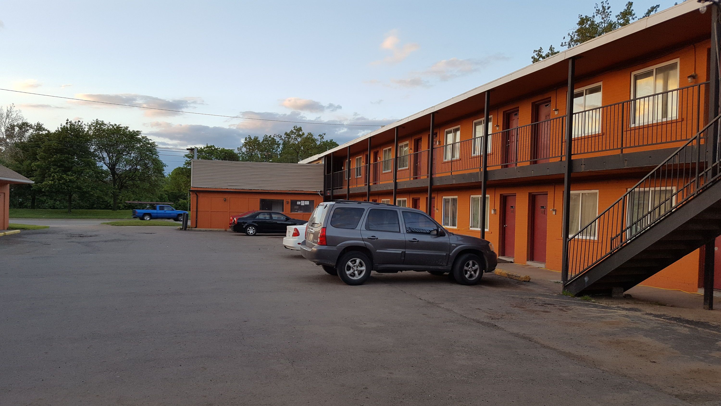 Mona Lisa Motel 48 (̶5̶4̶). Inkster Hotel Deals & Reviews KAYAK