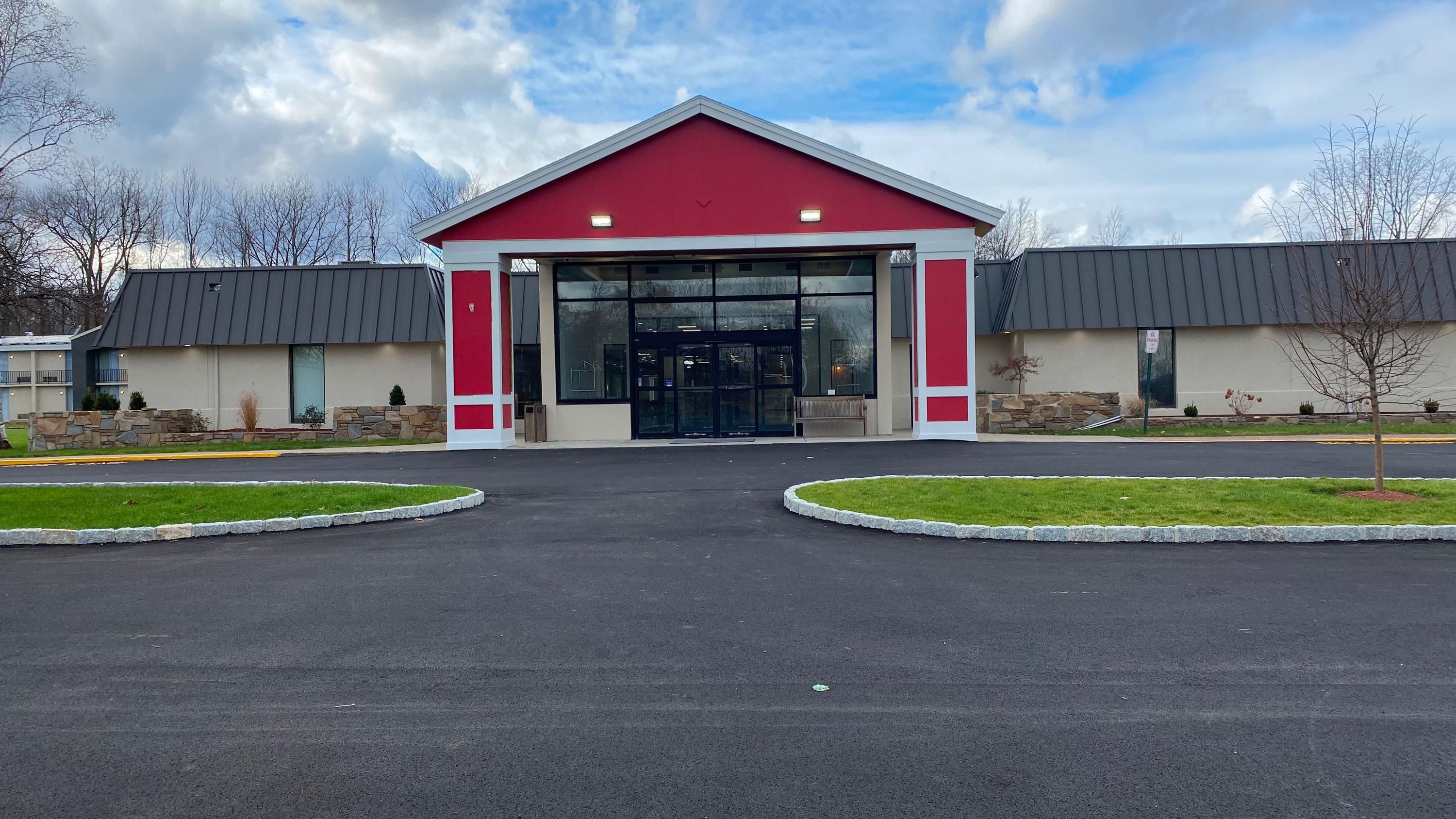 Ramada Limited Windsor Airport Windsor (Ontario) Canada Ramada by Wyndham Windsor Locks, Windsor Locks - Compare Deals