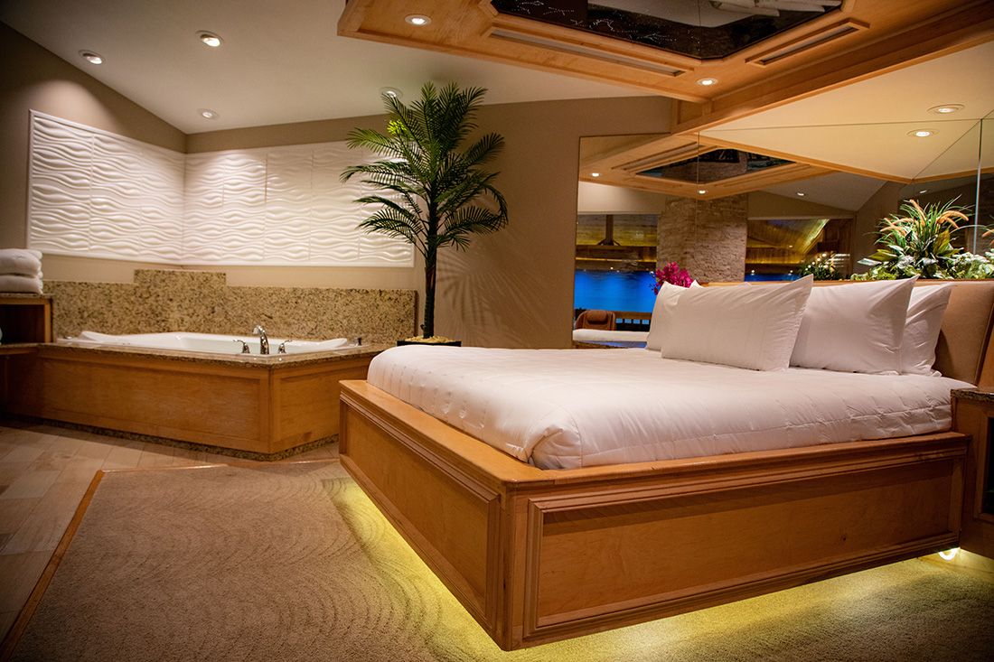 Sybaris Pool Suites Mequon from 210. Mequon Hotels KAYAK