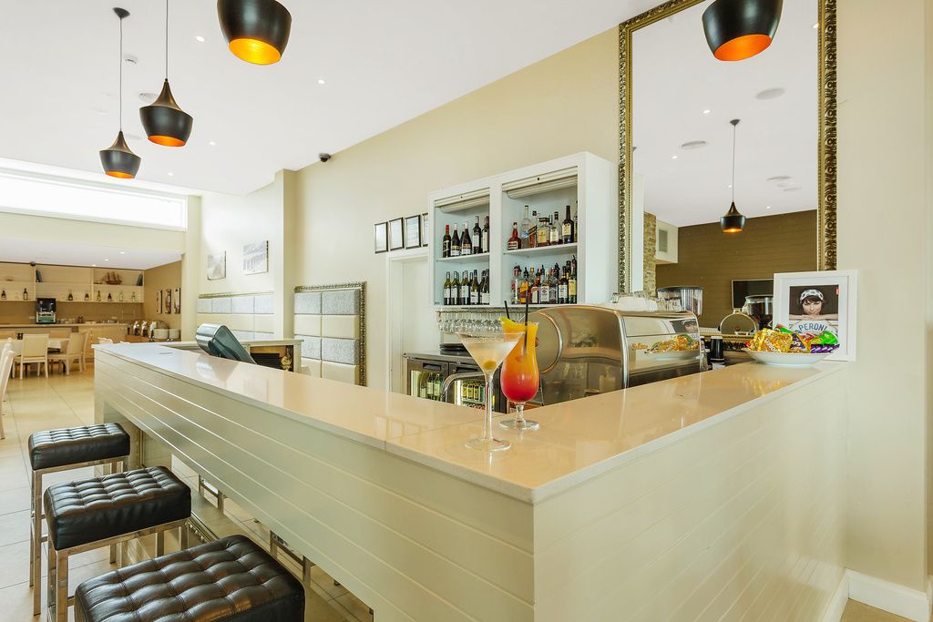 Deep Blue Hotel & Hot Springs | Australia - Venue Report