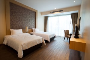 Super 8 Hotels  Book Hotel Rooms, Discount Rates, and Deals
