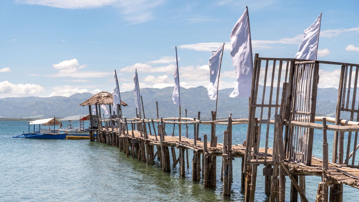 Hotels in Bais City