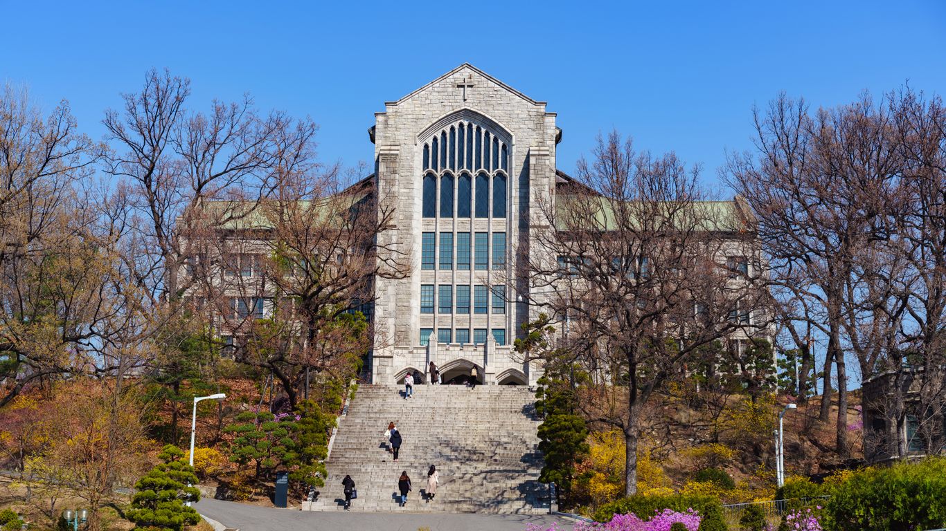 Hotels in Daehyeon-dong