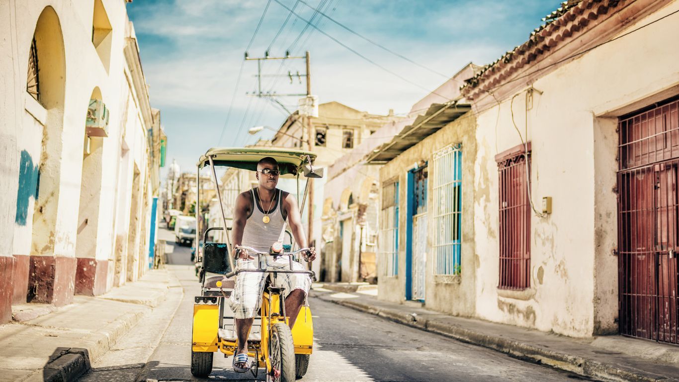 Flights to Santiago de Cuba Antonio Maceo