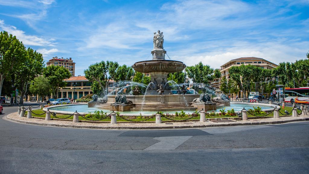 Location de voitures à Aix en Provence dès 13 €/jour  Trouvez une