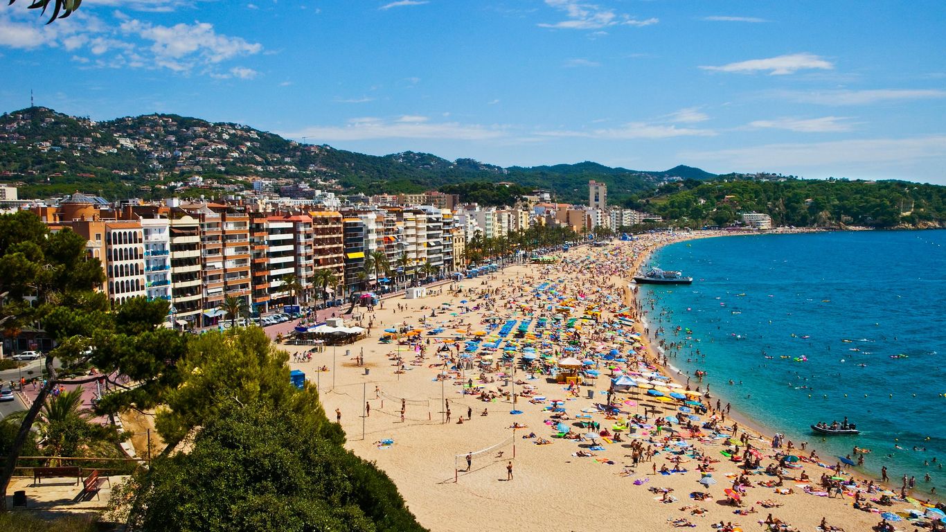 Flights to Lloret de Mar