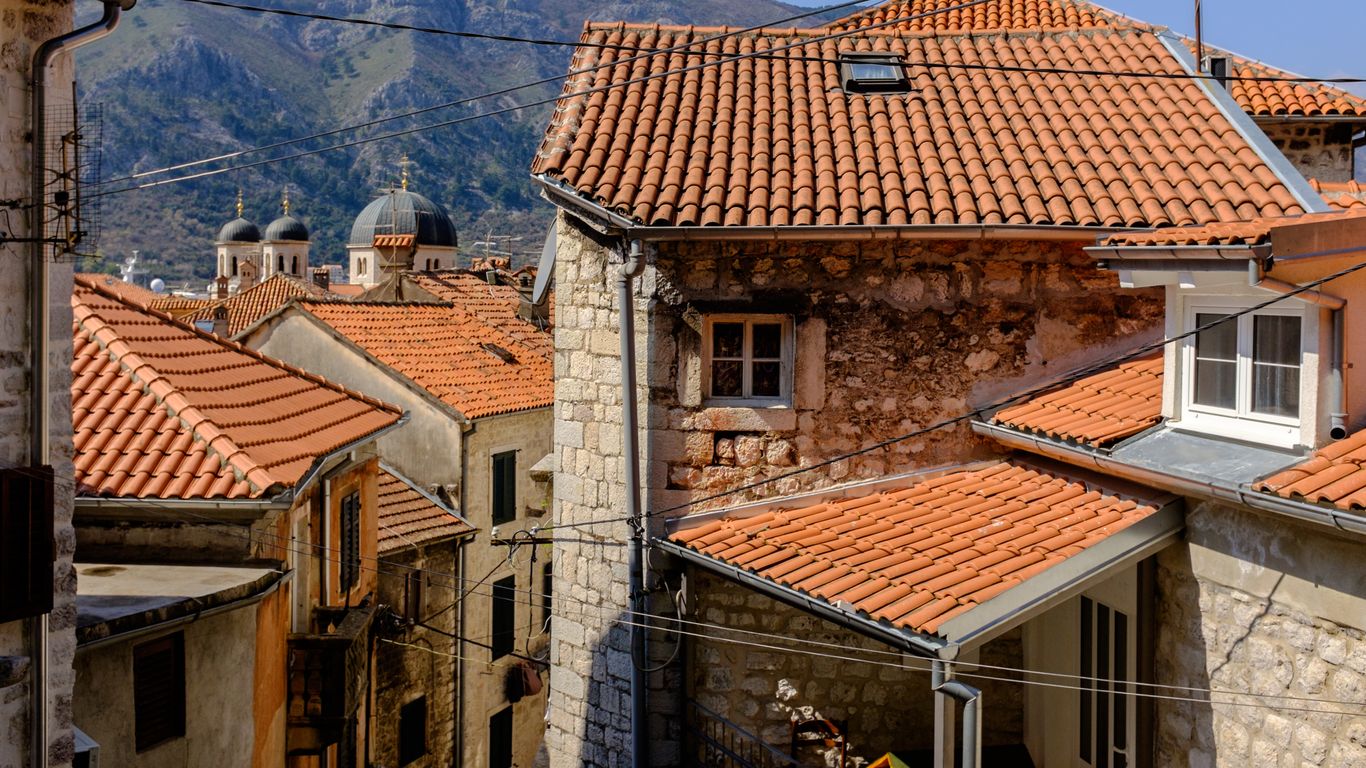 Flights to Kotor