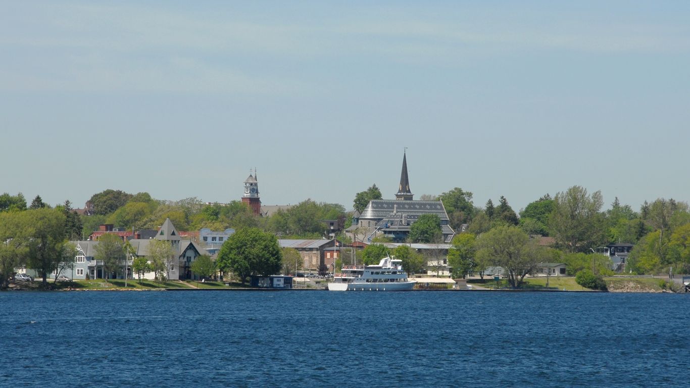 Hotels in Gananoque