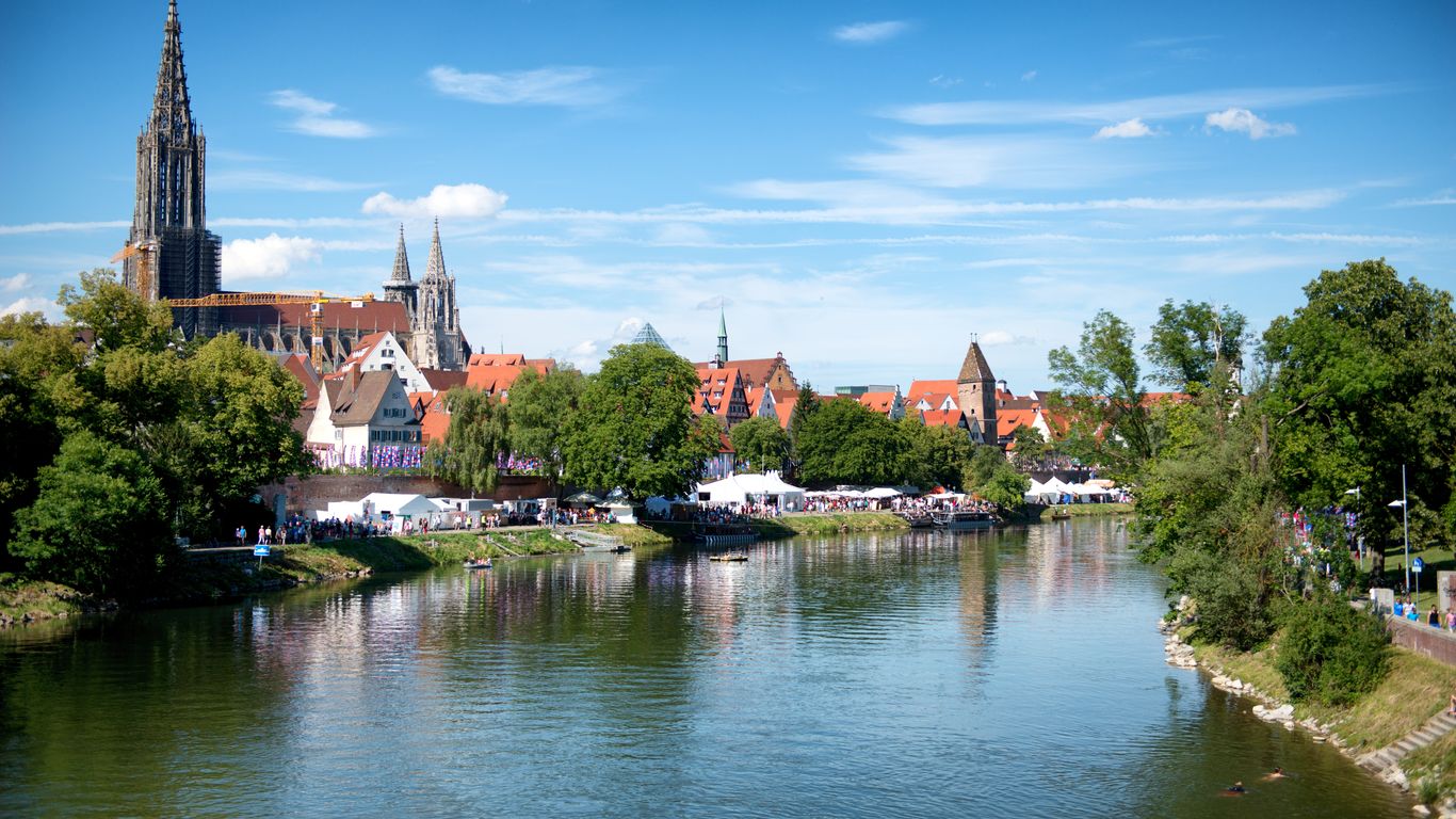 Flights to Muenster
