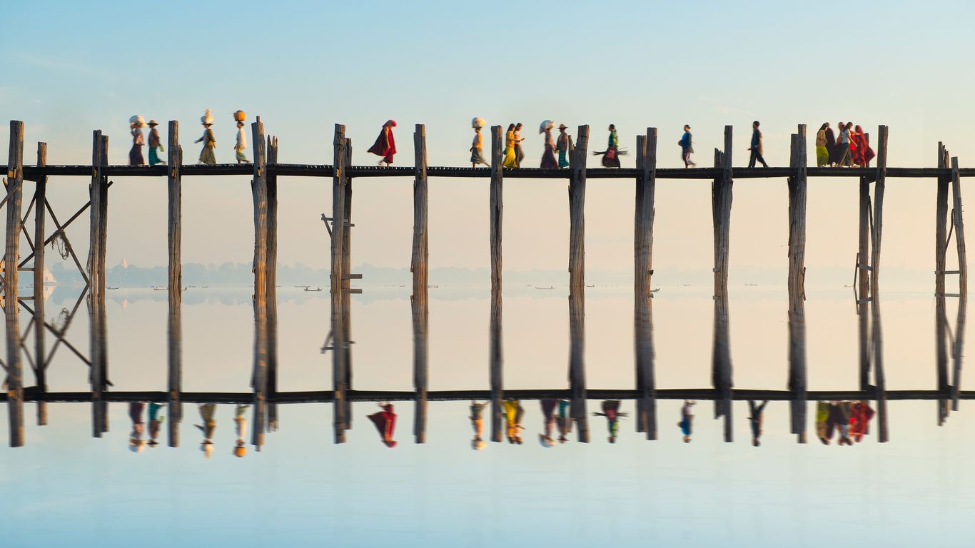 Flights to Mandalay Annisaton