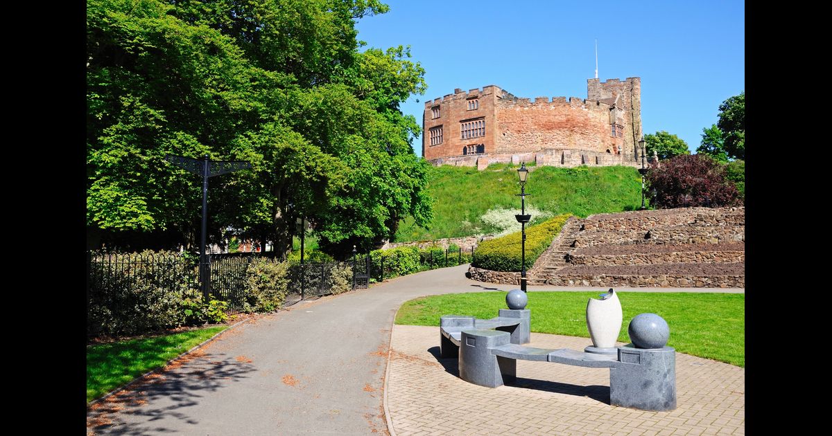 Car Hire in Tamworth (England) from £9/day Search for car rentals on