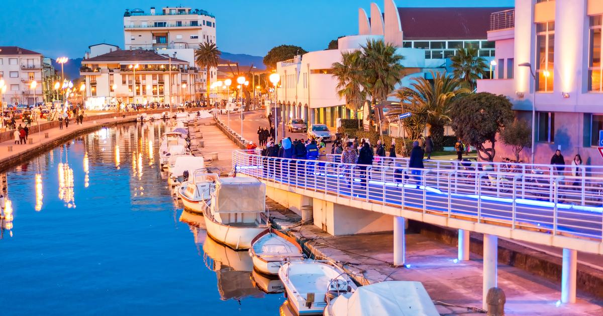 Viareggio Travel Guide Viareggio Tourism KAYAK