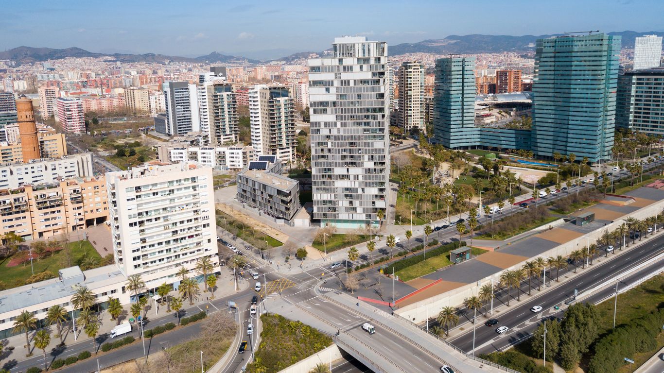 Diagonal Mar i el Front Maritim del Poblenou Diagonal Mar i el Front Maritim del Poblenou
