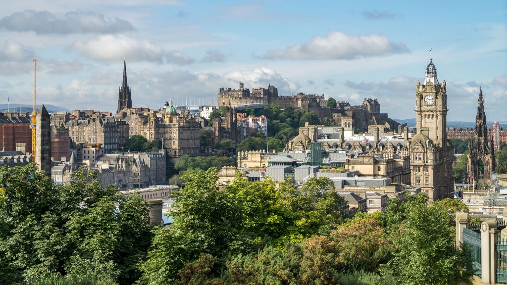 Hotels in Edinburgh with Free Parking: Find Hotels from $199 ...