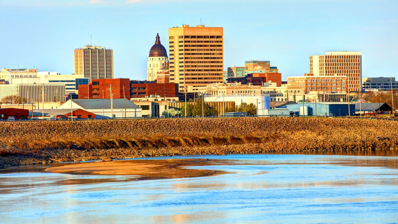 Hotels in Topeka