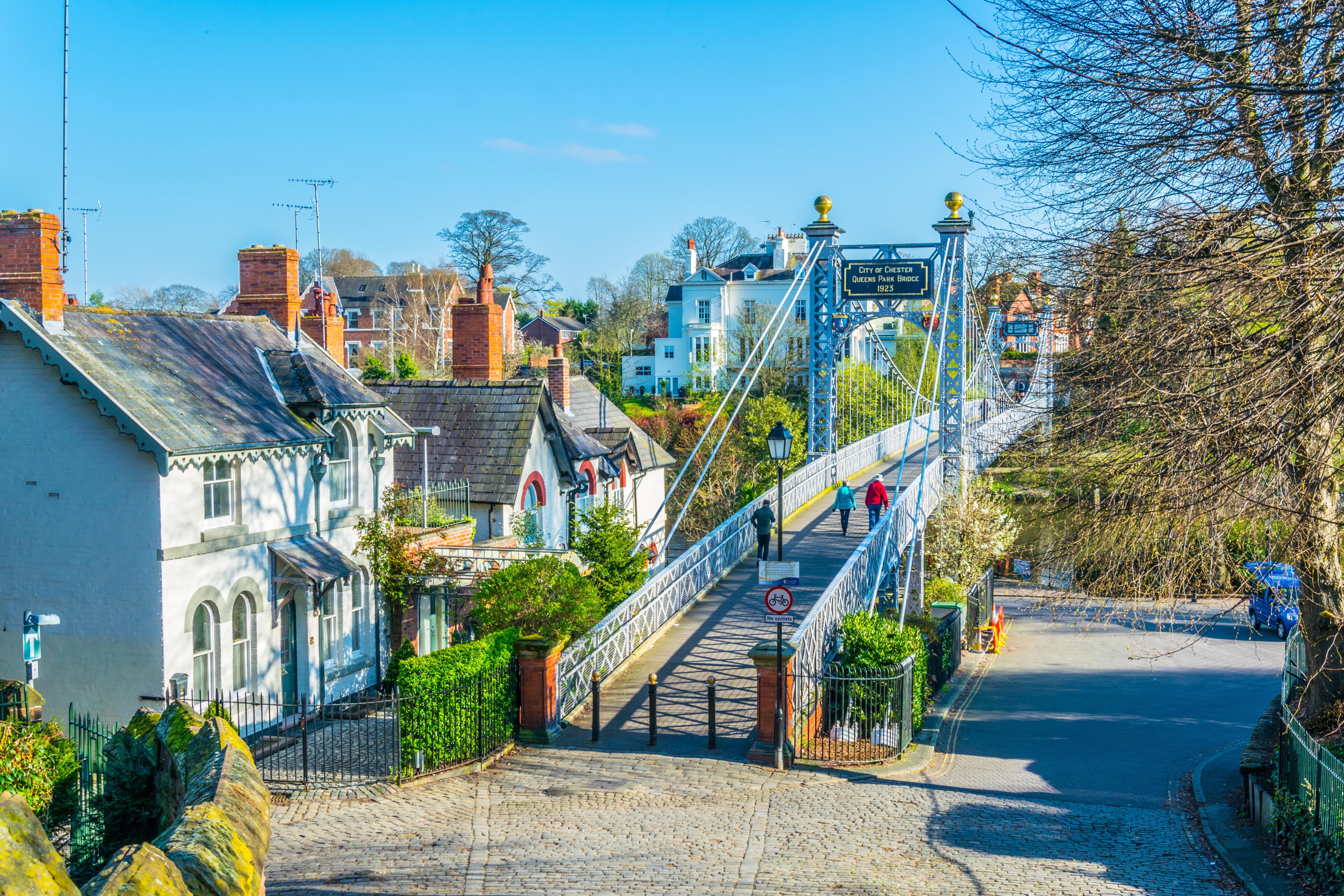 Trains from London to Chester from Find tickets on KAYAK