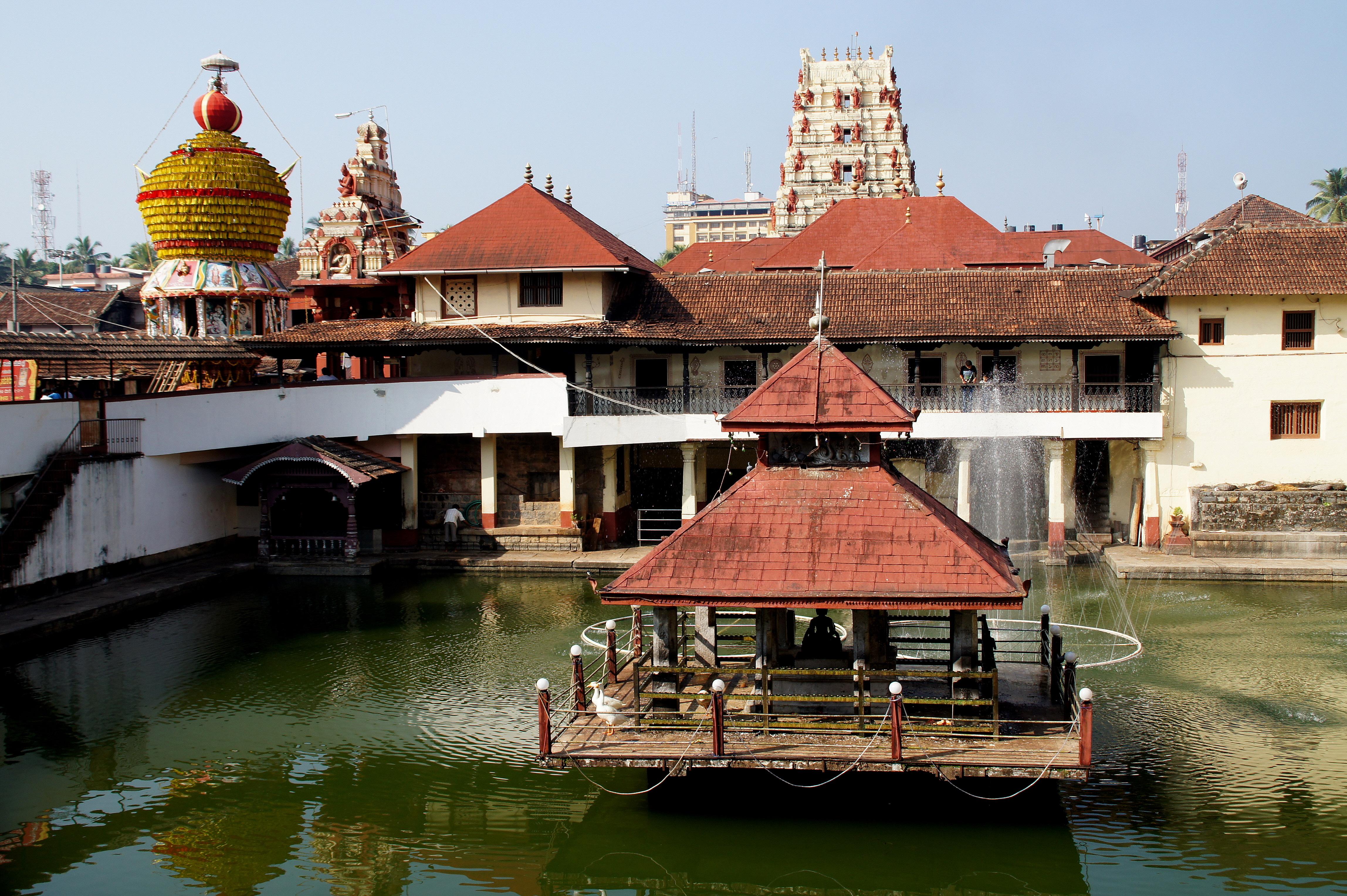 Lake and huge campus of Udupi Sri Krishna temple Udupi Karnataka India  Stock Photo - Alamy