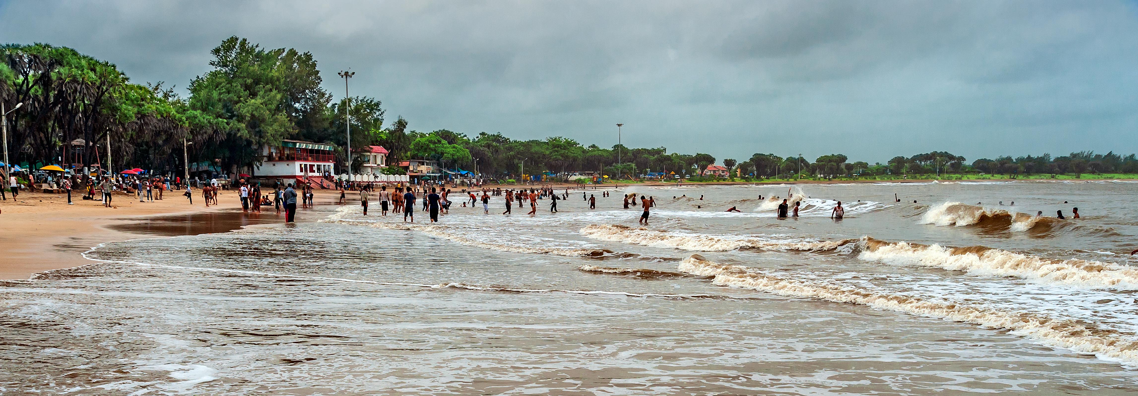 Diu || Nagoa Beach || Diu Fort || Diu Church || Naida Caves | Diu is a  small town and an Island located near Gujarat. It's one of union  territories of India.