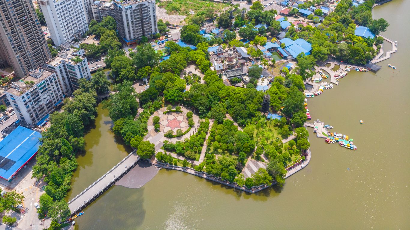 Hotels in Huangshi