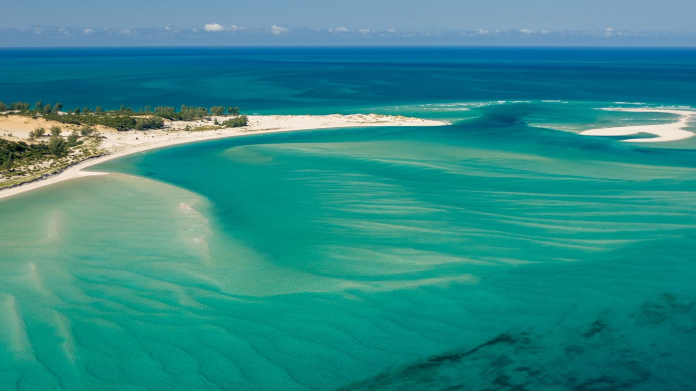 Hotels in Benguerra Island