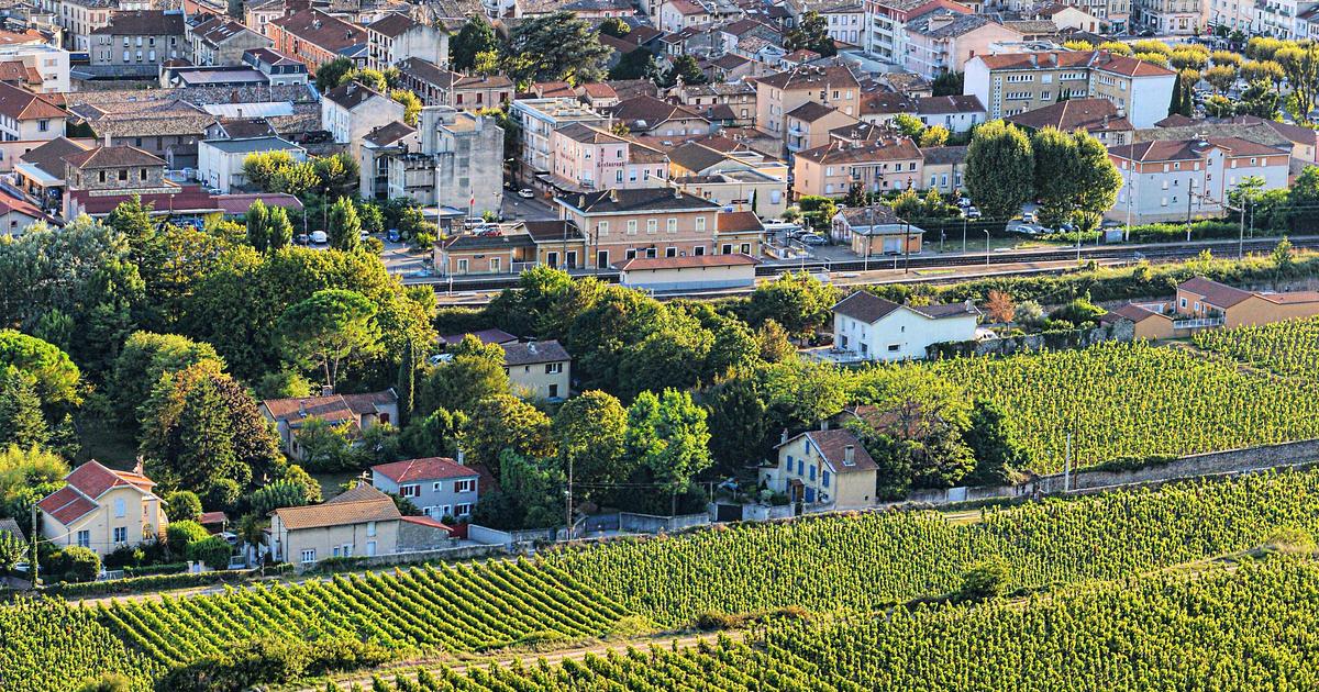 Günstige Hotels in Le MesnilAmelot. Unterkünfte ab 49 €/Nacht KAYAK