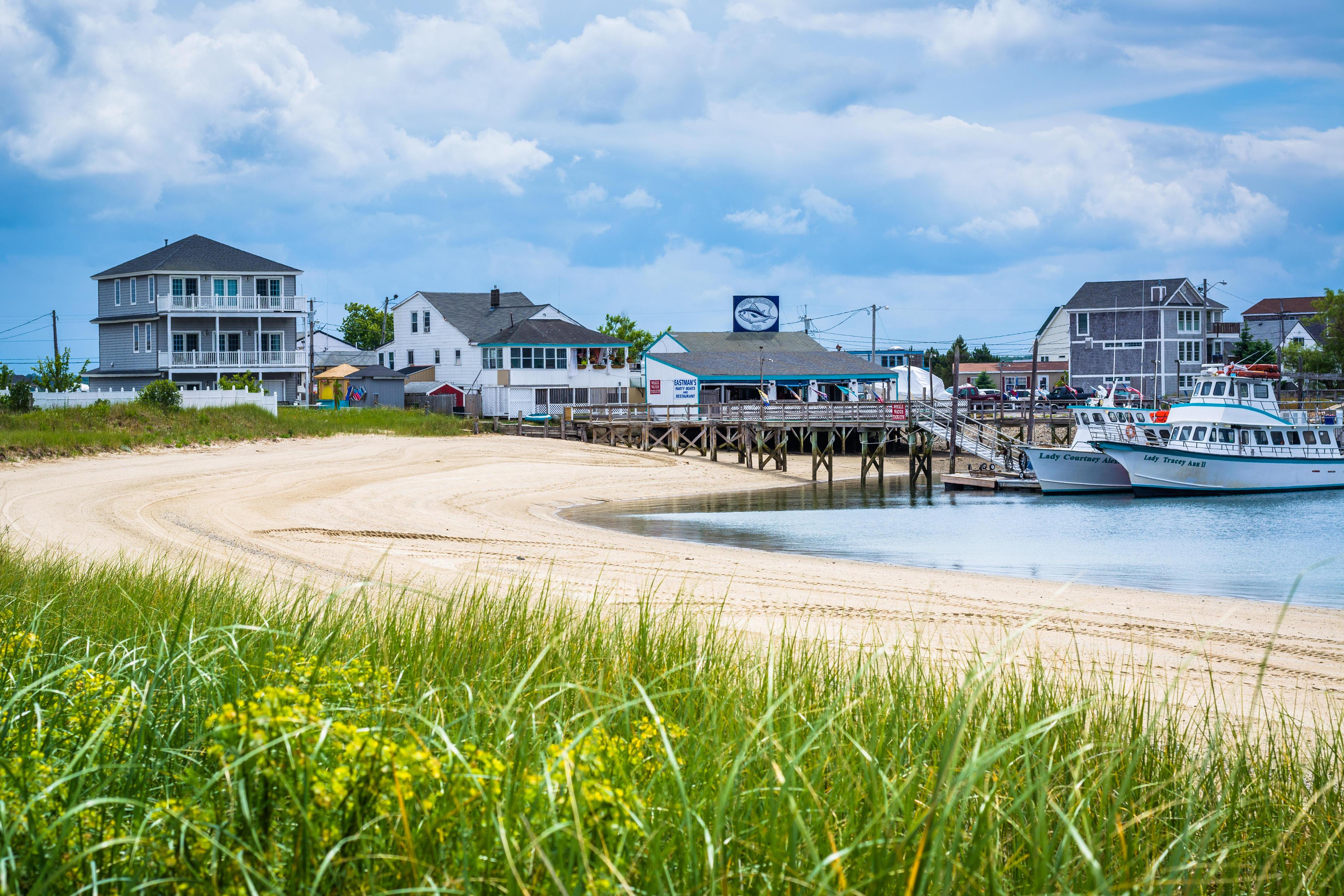 Ultimate Guide to the Bus Station at Hampton Beach, New Hampshire