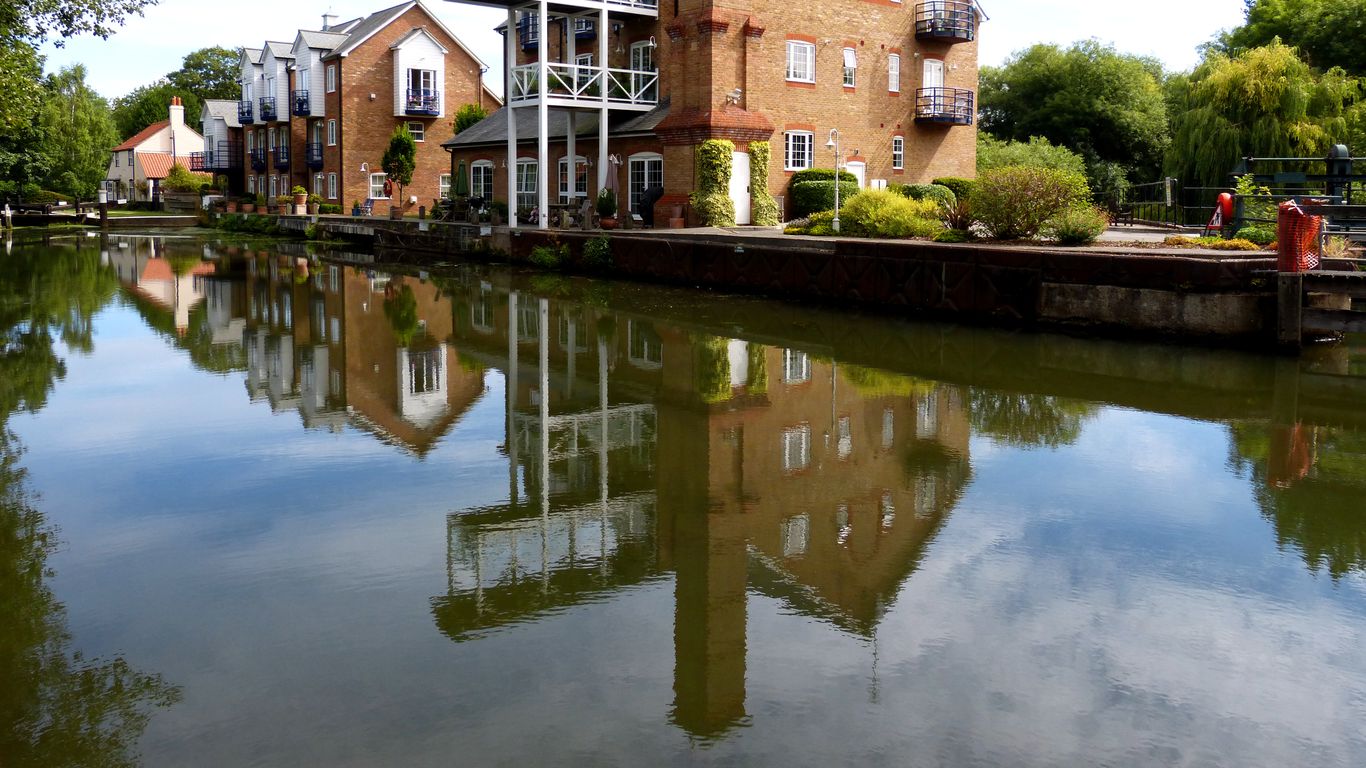 Hotels in Weybridge
