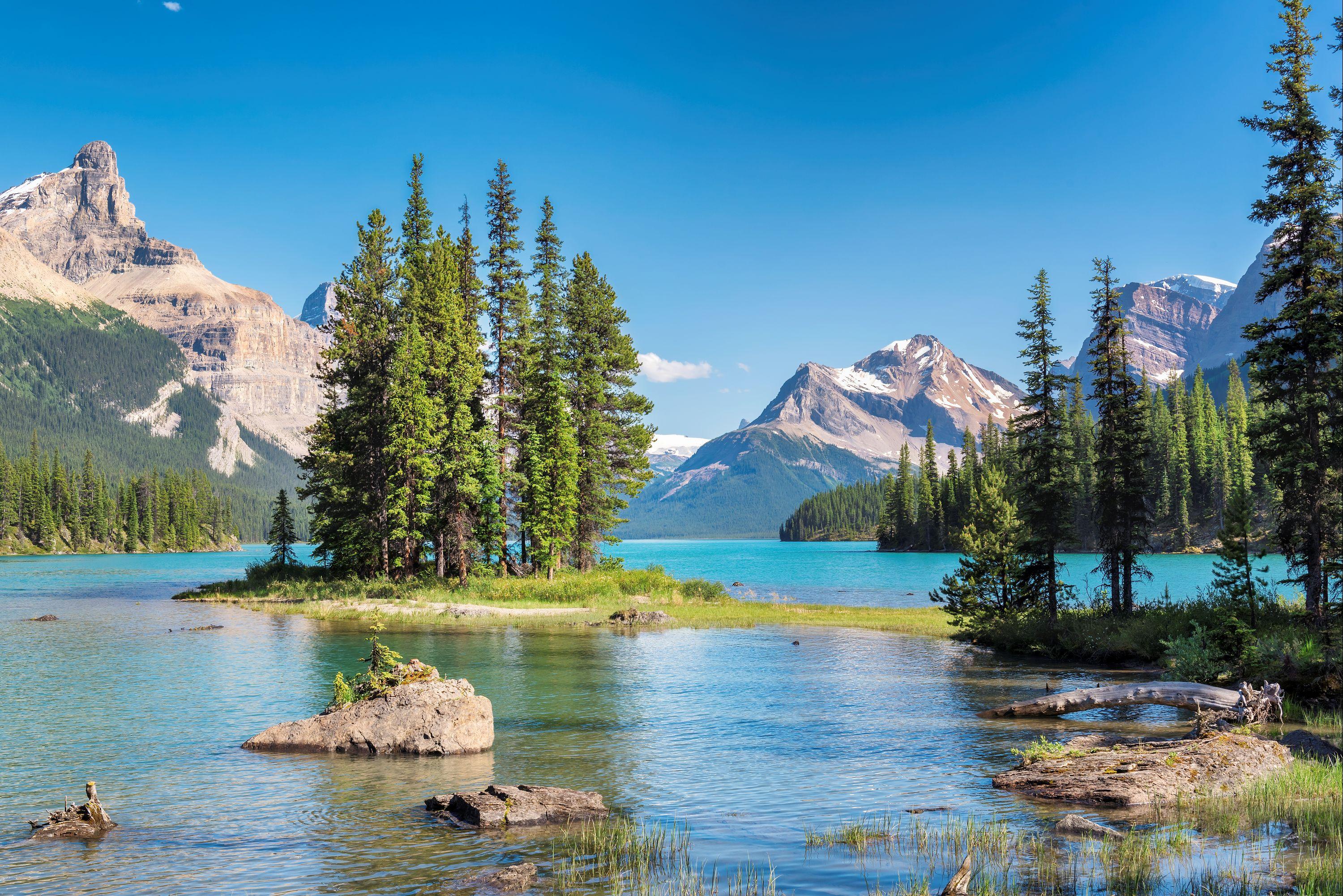 Flights from Oakland to Canada from 93 Priceline