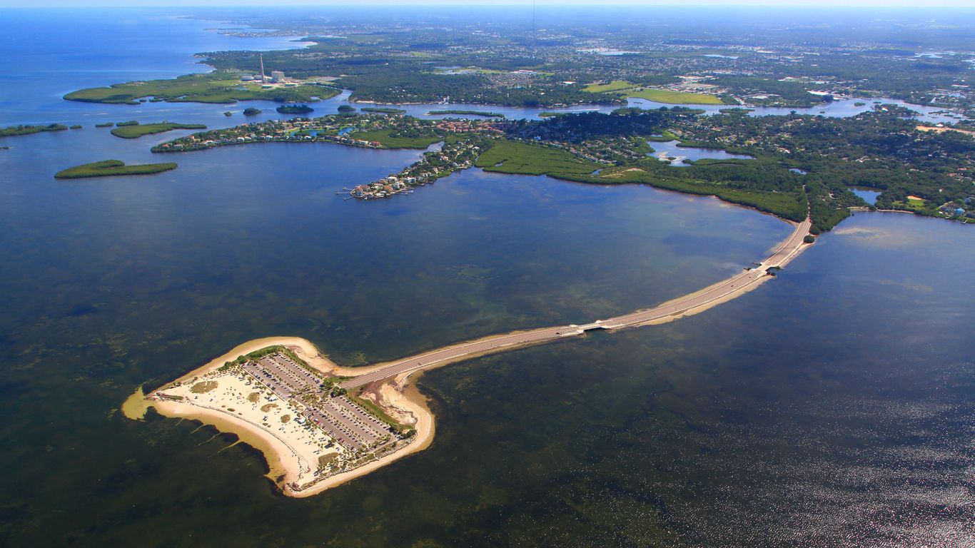 Hotels in Tarpon Springs