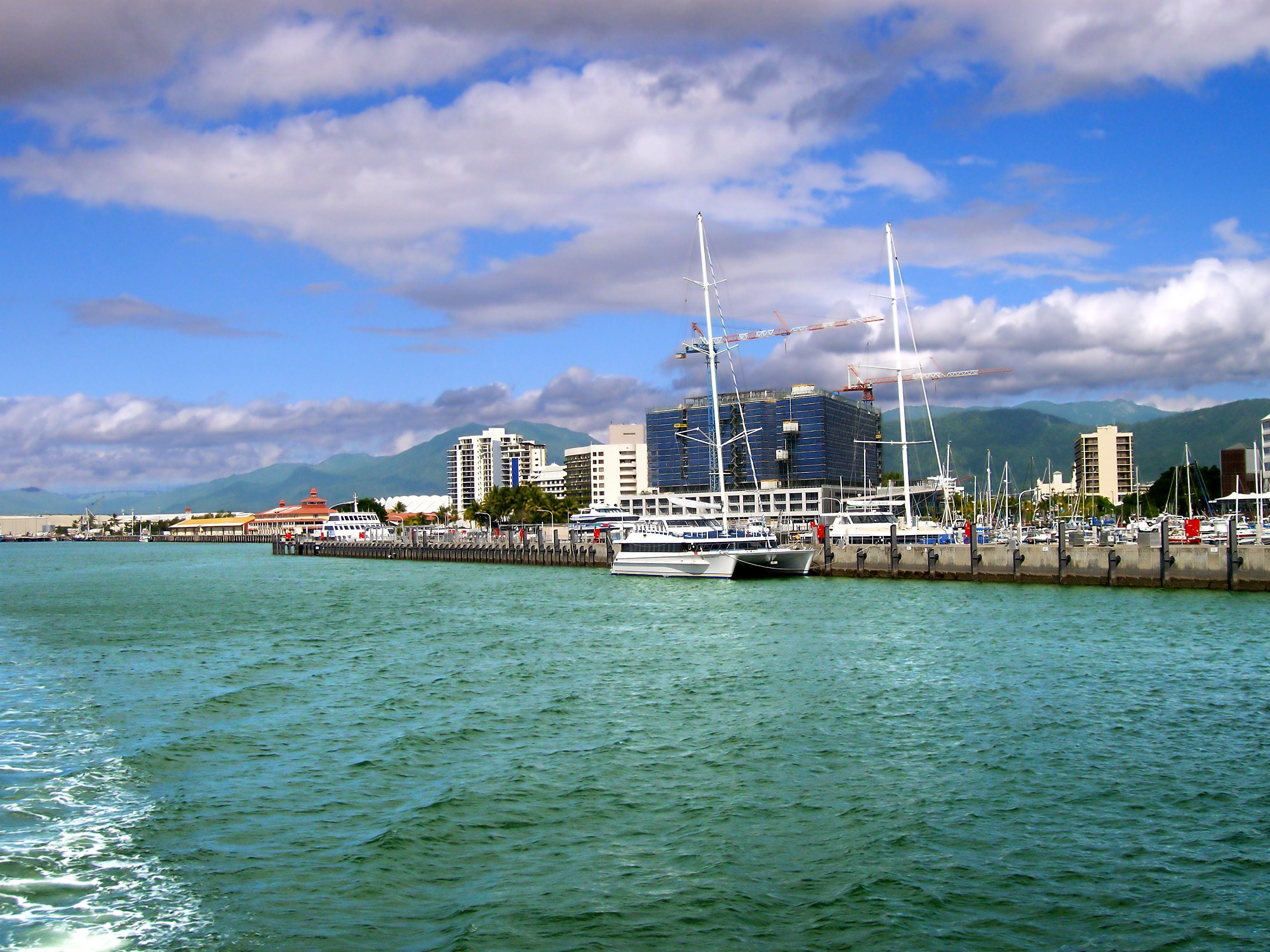 Cairns Travel Guide | Cairns Tourism - KAYAK