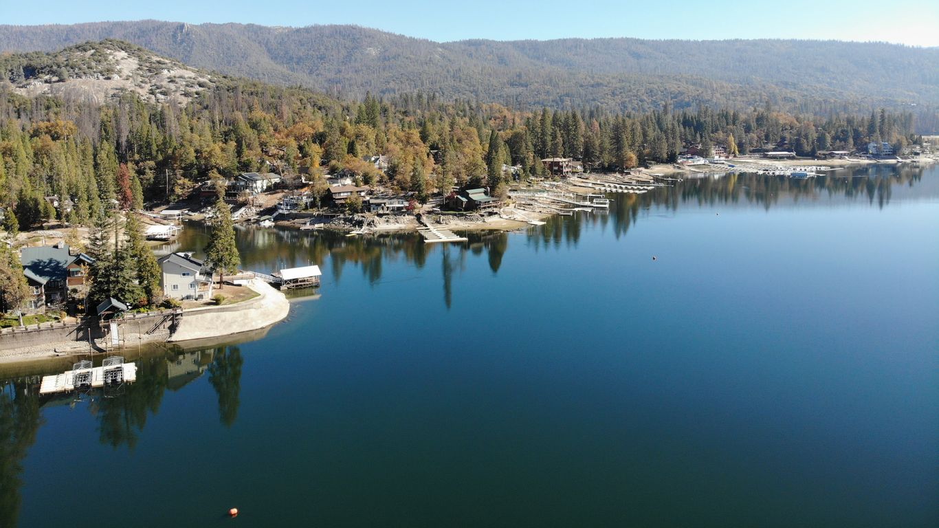 Hotels in Bass Lake
