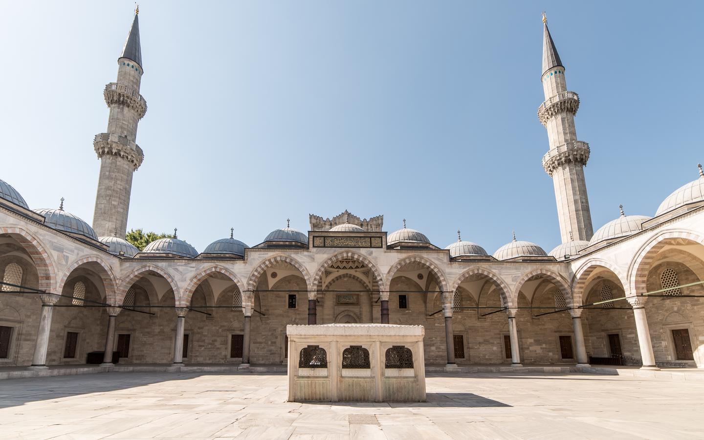Khách sạn ở Istanbul
